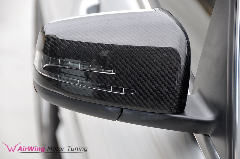 W176 - AMG style Carbon mirror cover 1.jpg